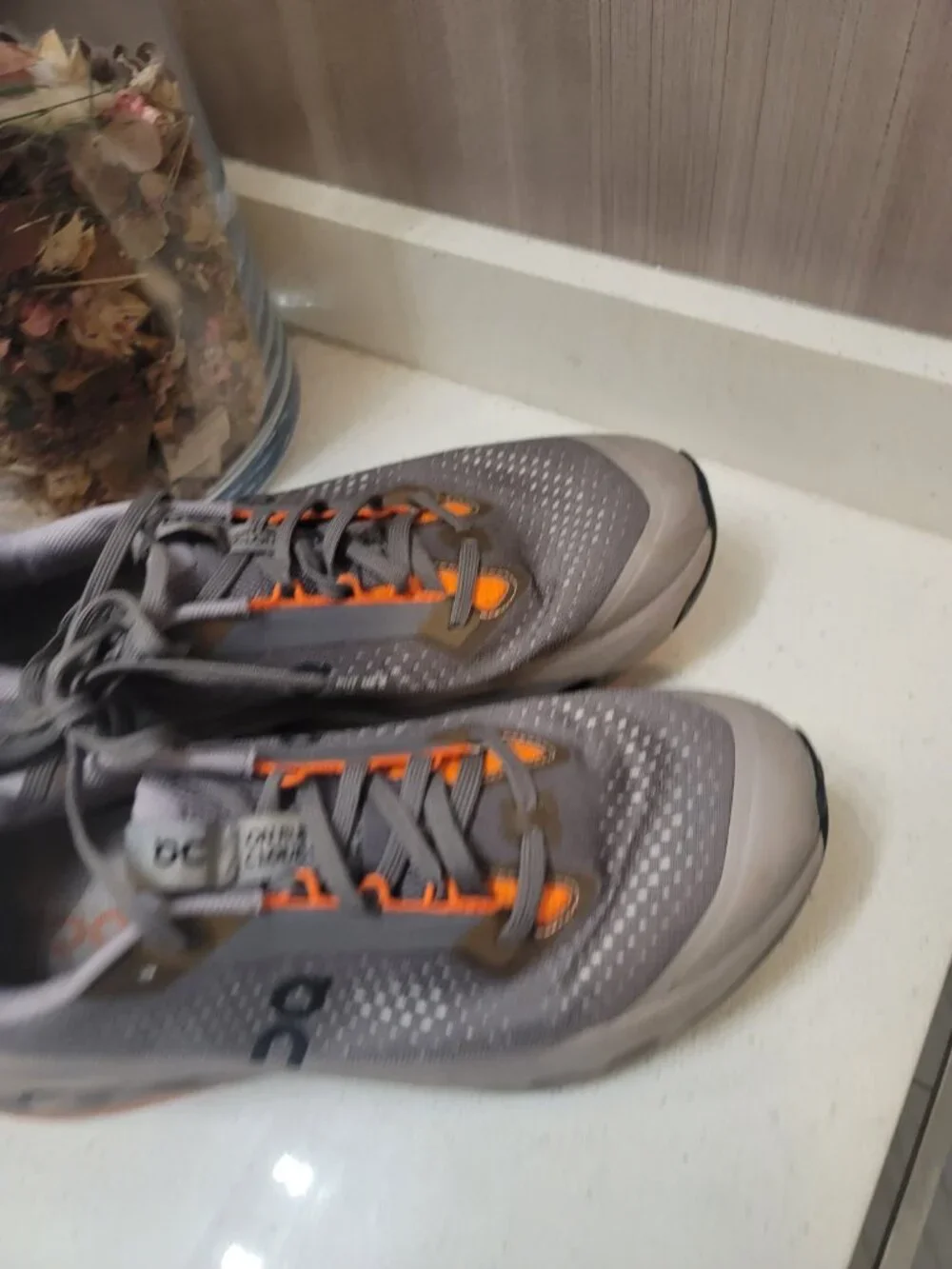 On Men's Cloudsurfer Trail 2 Sz 10.5 Running Shoes Eclipse / Cinder